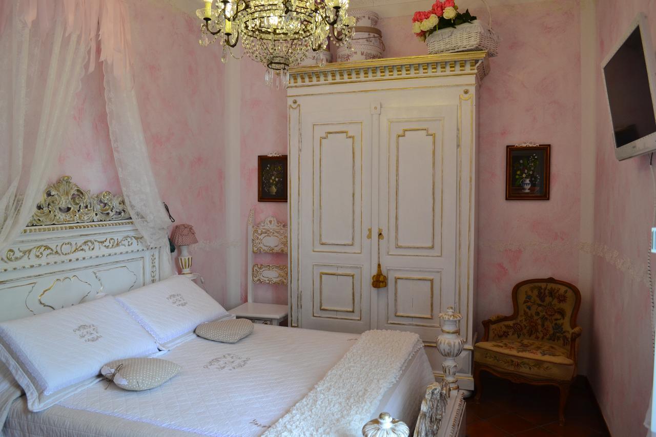 B&B La Maison Degli Angeli เดเซนซาโนเดลการ์ดา ภายนอก รูปภาพ