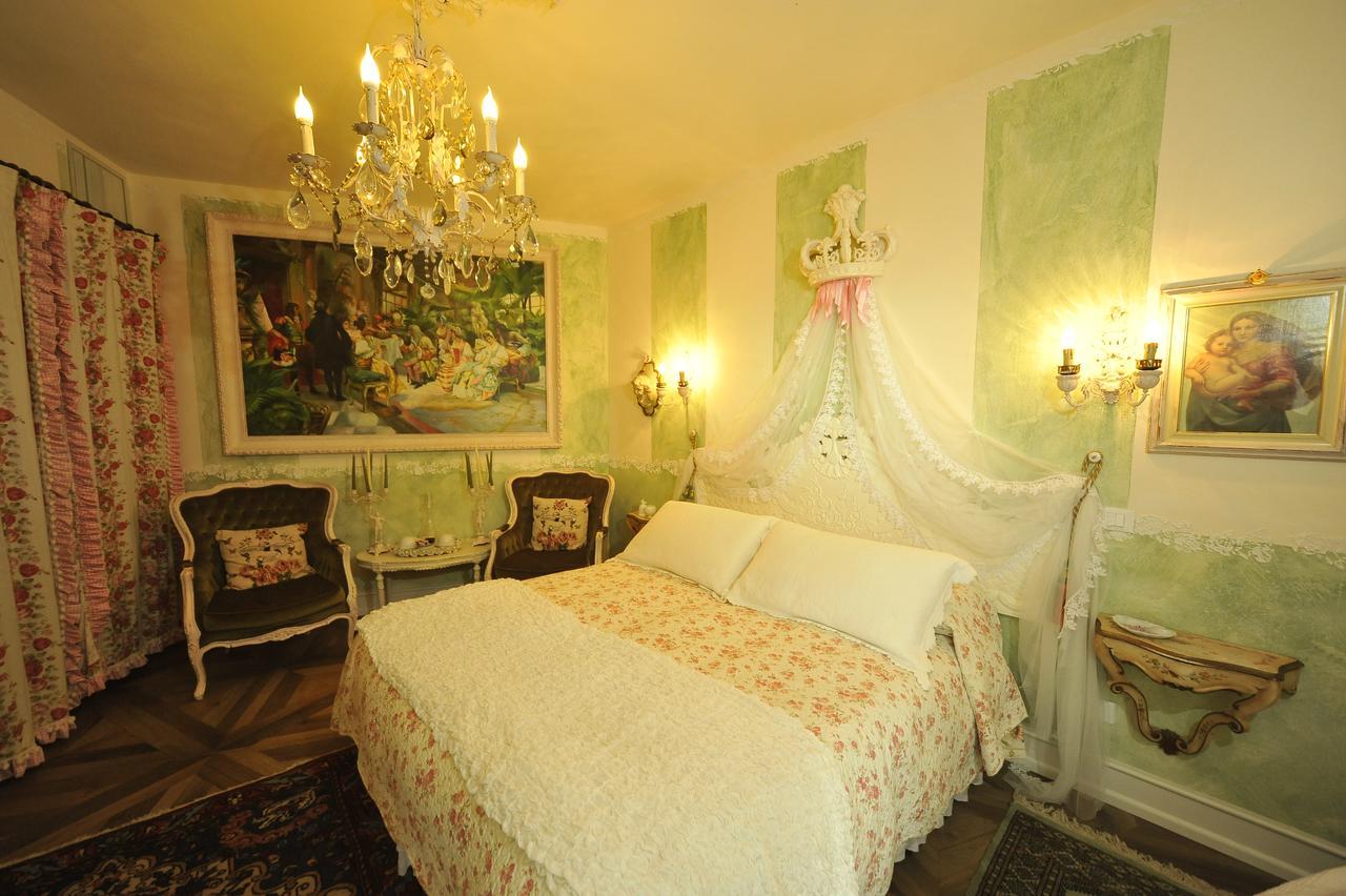 B&B La Maison Degli Angeli เดเซนซาโนเดลการ์ดา ภายนอก รูปภาพ